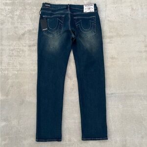 NWT True Religion Dark Blue Straight Jeans Geno Slim size 33x32